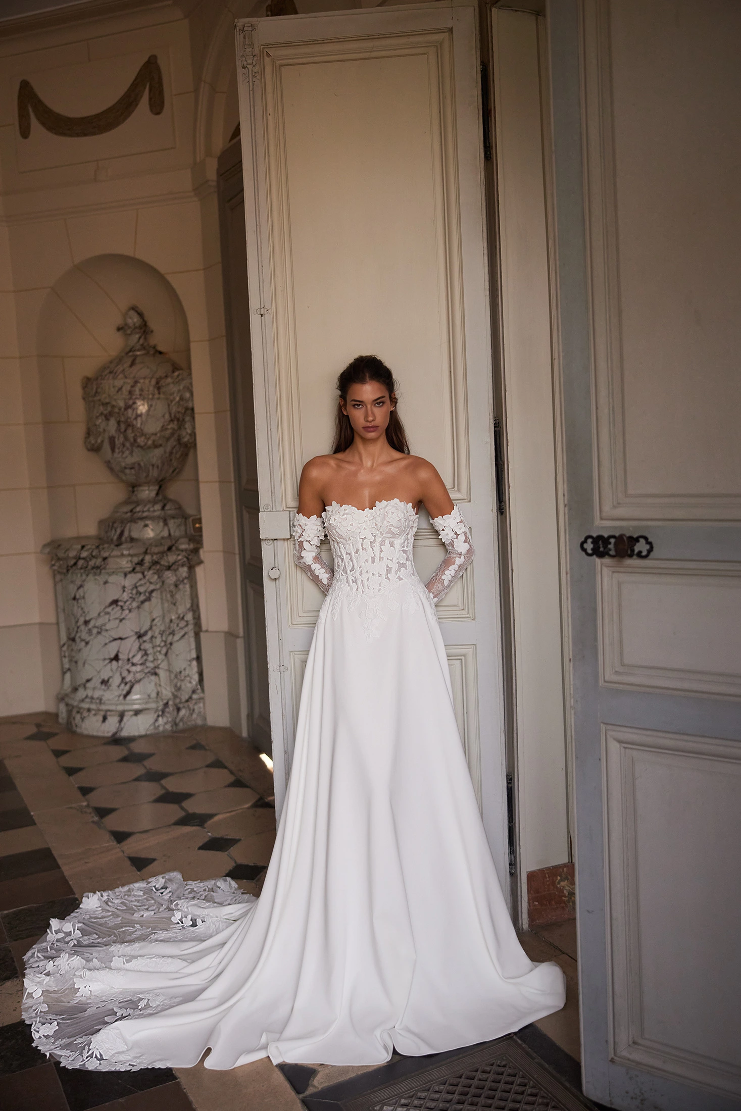Svatební šaty Mirella – foto 2